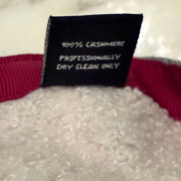 New QUINCE Cashmere Baseball Cap Light Heather Grey Sz XS/Small - Picture 8 of 11